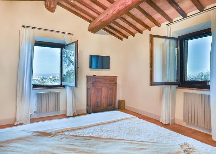 Pietra Campana Italian Villa Orvieto